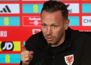 Craig Bellamy shuts down reporter with very blunt response after being asked question about Mo Salah