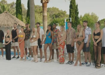 Unexpected Love Island feud revealed as star lets slip that two former best friends ‘need to make up’ after the villa