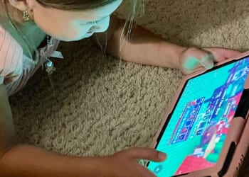 Parents should limit under-5s' screen time to an hour, warns Starmer as he vows to help Brits in 'battle' against tech