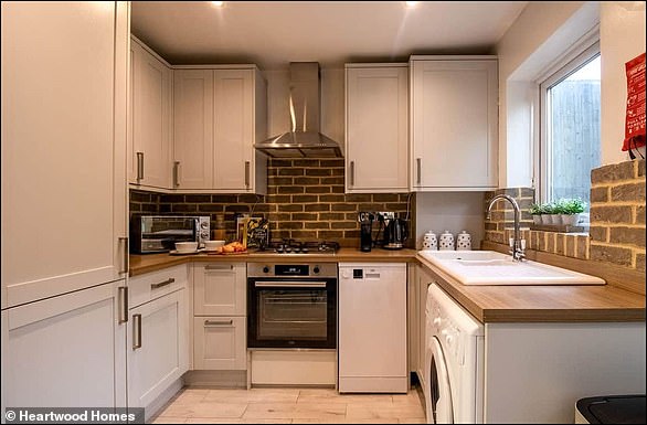 Features: The house has a modern fitted kitchen and gas hob