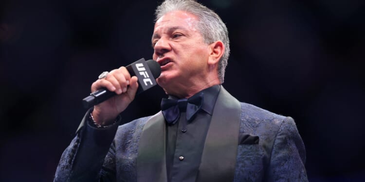 Legendary MC Bruce Buffer forced to apologise after embarrassing gaffe at UFC bout leaves crowd and commentator stunned