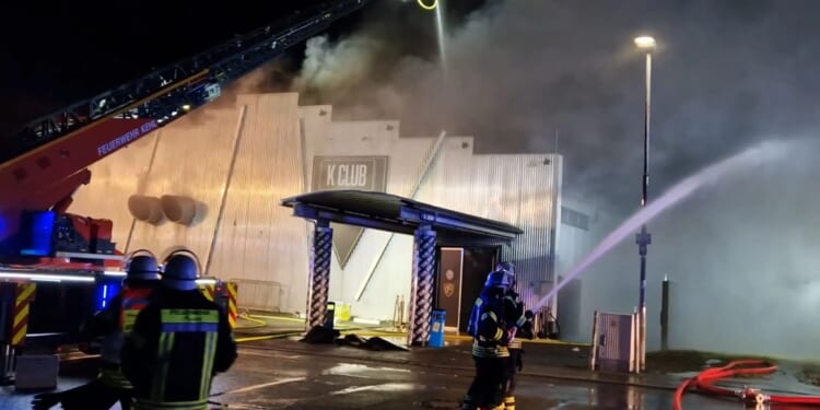 Hundreds of party-goers flee as packed nightclub goes up in flames