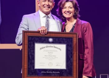 ACU Awards Honorary Doctorate to Entertainer Amy Grant