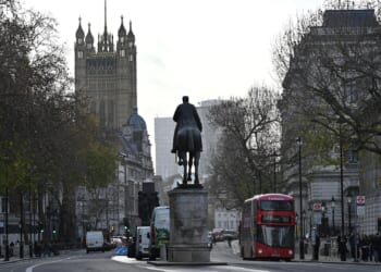 Whitehall pen-pushers demand right to work from home due to Iran war