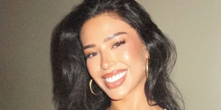 Jude Bellingham's model girlfriend stuns in cropped tank top while Real Madrid star is away on England duty