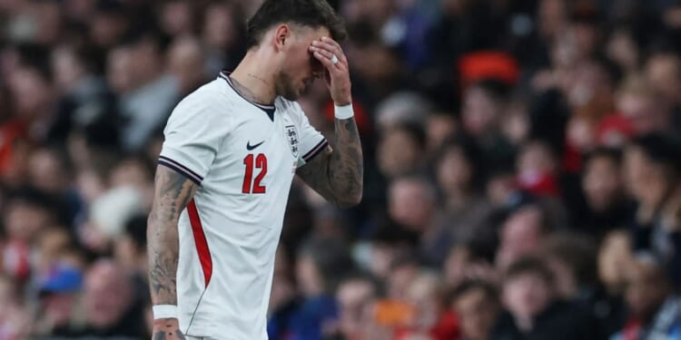 Kobbie Mainoo doesn't take England chance, Cole Palmer's World Cup in doubt and is boo-boy Ben White worth hassle?