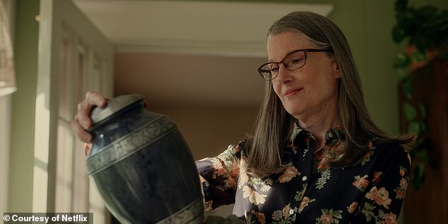 These days, she has won a new generation of fans as Mayor Hope McCrea in Netflix ¿s hit series Virgin River