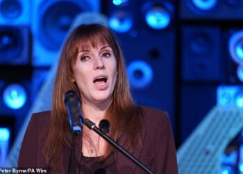 Angela Rayner is now contesting claims she did not pay enough stamp duty on her coastal flat worth thousands of pounds after following new legal advice
