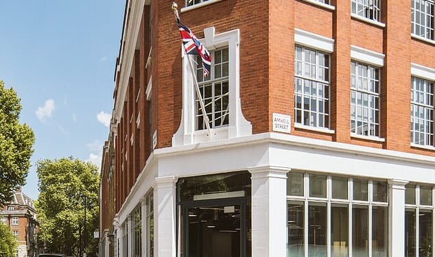 British Horseracing Authority vet struck off for forging doctor's sicknote as an excuse for misconduct