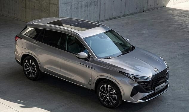 MG has brought out its first seven-seater - the MGS9 PHEV. But Chinese rival Jaecoo has also brought out a seven-seater. Here's what we know about the two competitor SUVs so far