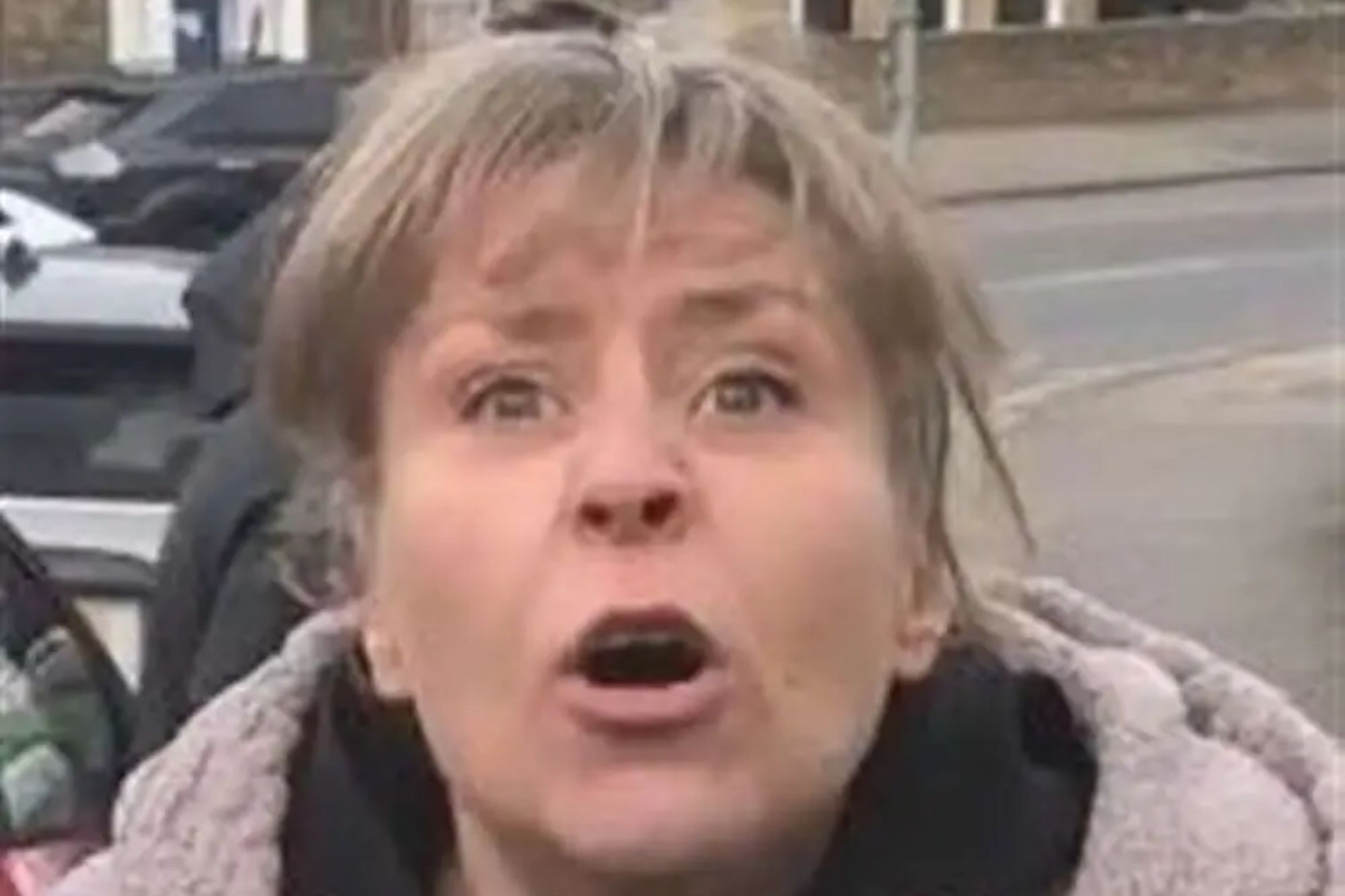 An image collage containing 1 images, Image 1 shows A woman with wide eyes and an open mouth, wearing a hooded jacket, reacting to an incident in Fort Pill Hill