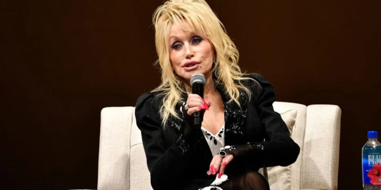 Dolly Parton makes major announcement about Dollywood after taking time off for health crisis