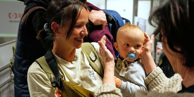 Evacuate? Some Americans living in the Middle East wish they could.