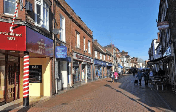 Family run shoe shop closes with 'heavy heart' after 13 years & launches 'massive' clearance sale