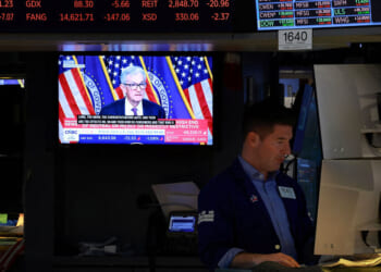 Fed keeps interest rates on hold, cautious about the war, jobs, and oil prices