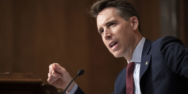 Hawley Introduces Bill to Ban Major Abortion Pill