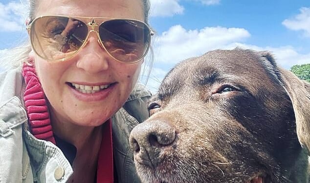 Lisa Armstrong, ex-wife of TV star Ant McPartlin, is devastated at the death of their beloved brown Labrador, Hurley. She posted a poignant poem in memory of him on Instagram