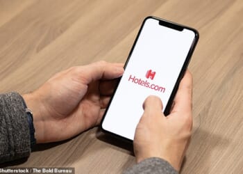 Hotels.com-Rewards offers members a whopping £100 in Hotels.comCash for every 10 eligible nights they stay in a hotel