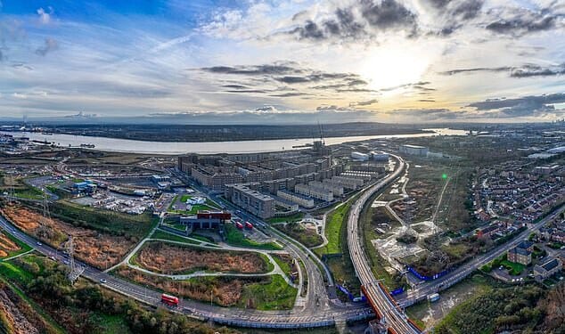 Revised proposals for a development including 20,000 new homes has been approved by Barking and Dagenham council planners - this vision has been shared by the developers