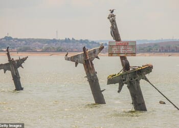 The SS Richard Montgomery shipwreck lying at the bottom of the Thames has become a 'sitting duck' for an Iranian drone attack, experts warn