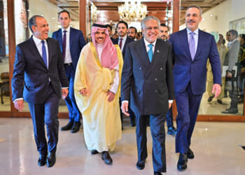 Iran warns US ground troops would be at risk as diplomats gather for peace talks