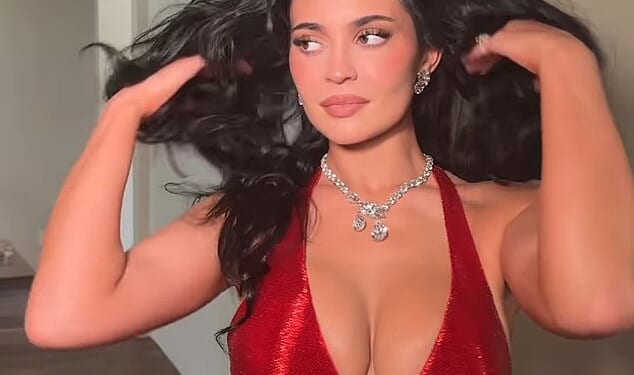Kylie Jenner wore an Internet-breaking red gown for the 2026 Oscars