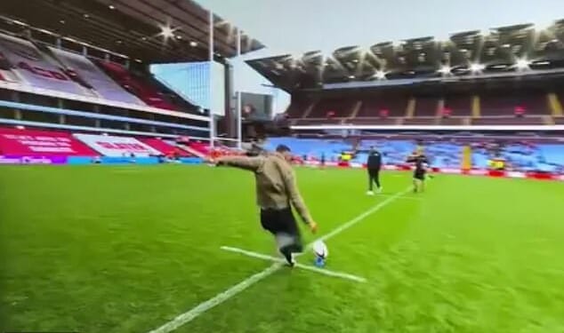 Presenter Liam MacDevitt attempted a conversion as part of a light-hearted initiation to the TNT Sports team, but it drew the attention of Leicester Tigers boss Geoff Parling