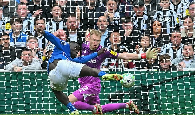 Brian Brobbey fires past Aaron Ramsdale late on to give Sunderland a famous victory