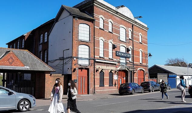 Club Chemistry, where the meningitis outbreak began, will reopen its doors this Thursday with a kissing warning