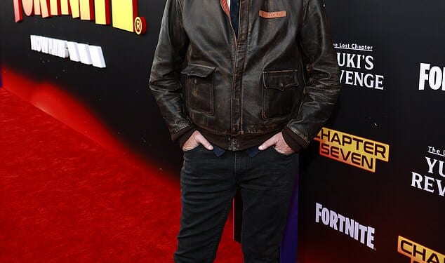 Filmmaker Quentin Tarantino has pushed back after actress Rosanna Arquette slammed his use of the N-word in his films a 'racist and creepy.'