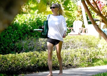Former tennis ace Anna Kournikova was spotted out for the first time since giving birth