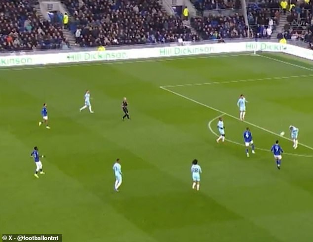Burnley's Joe Worrall struggled with the high ball and headed it straight back to Everton
