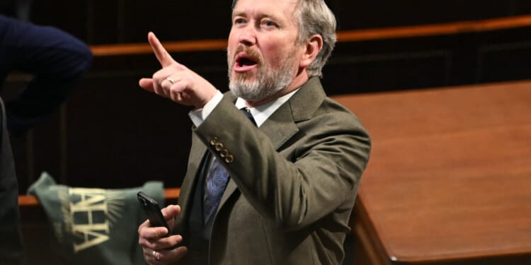 The War Powers Resolution Could Save the Country—and Trump