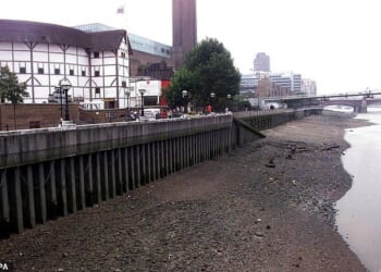 The spot near the Globe Theatre where the boy's torso was found in the River Thames in 2001