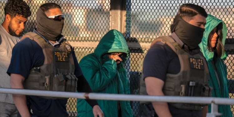 Toward balanced immigration enforcement - CSMonitor.com