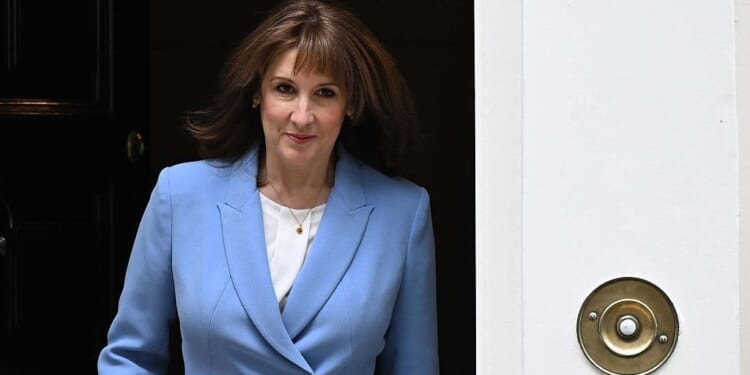 What did Reeves have up her sleeve? | Robert Hutton