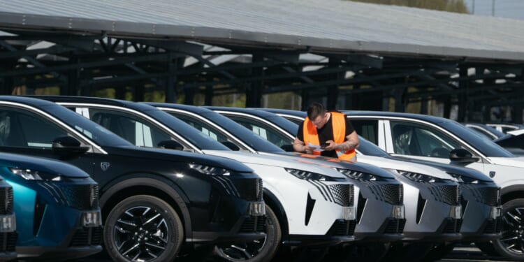 Mass recall of 44,000 cars is issued in UK over engine fire risk