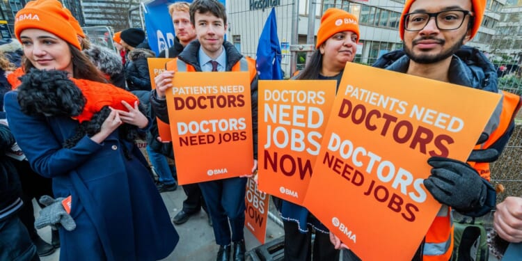 Junior doctors defy Starmer's 48-hour ultimatum and confirm strikes WILL go ahead in fresh blow