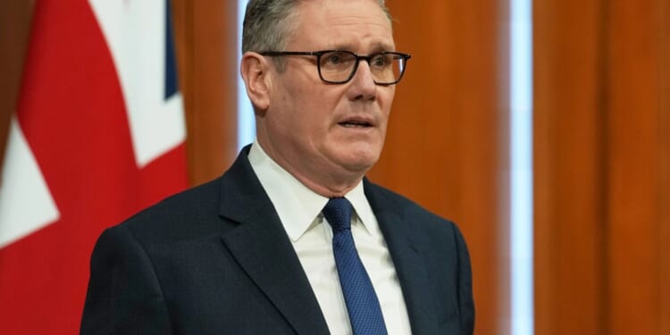 Starmer slammed for 'exploiting Iran war to reverse Brexit' & blaming 'everyone but himself' on cost-of-living crisis