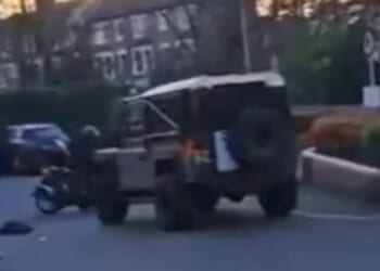 Moment hero Land Rover driver collides with 'machete-wielding thief' in Sainsbury's car park