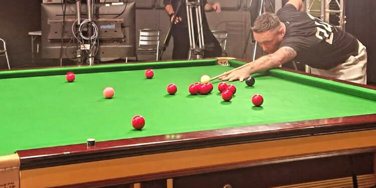 Darts star who claims to have made 147 break stops by Snooker Tour Championship for few frames ahead of Premier League