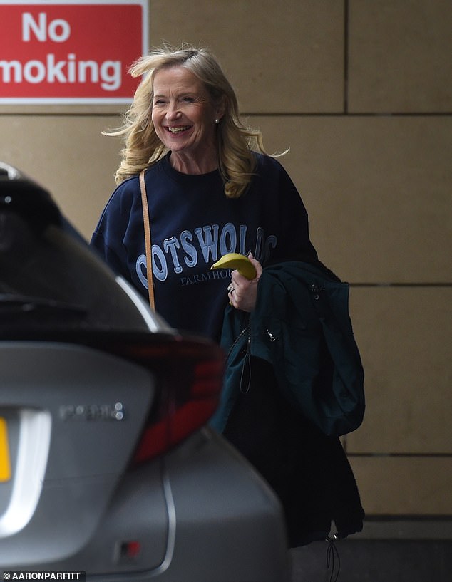 And after the last show she was seen leaving her hotel in Manchester on Thursday and was loading all of her flowers and parting gifts into a waiting car