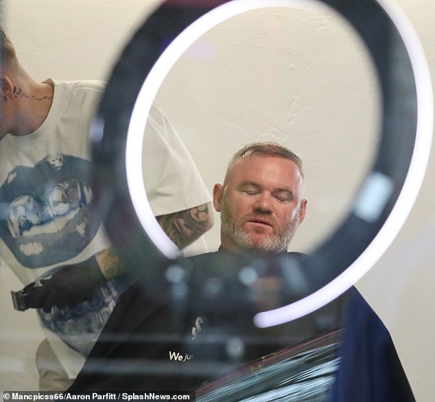 Wayne's footballer pals, including Ryan Giggs, Paul Scholes and Darren Fletcher, are all on the guest list for the huge bash, along with Coleen's WAG pals such as Annie Kilner and Abbey Clancy