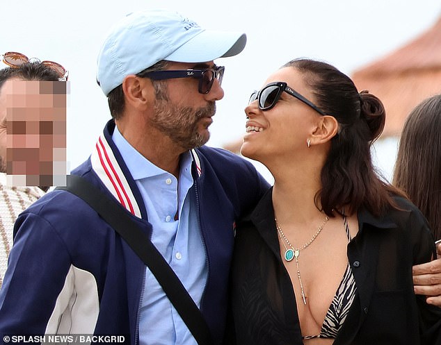 The couple, who will celebrate their 10th wedding anniversary next month, spent the afternoon lounging under the sun