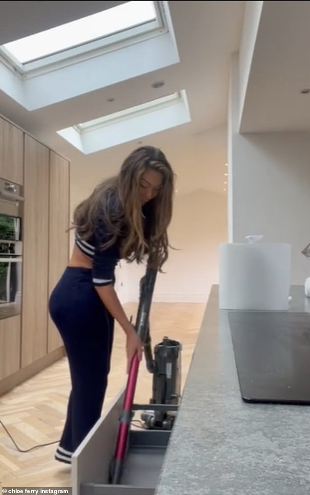 However, Jordana said elements like faux marble tiles 'immediately make the space feel quite cheap and very new build'