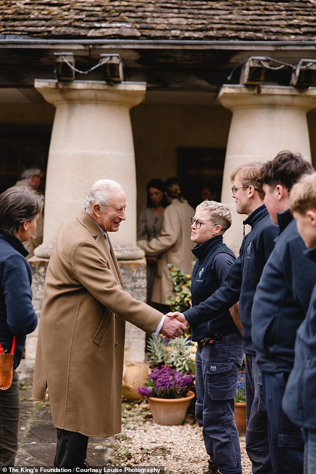 His Majesty met garden trainees and apprentices from Highgrove