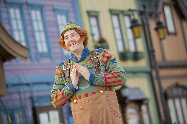 Kooky shop/sauna proprietor Oaken roams the village - perfect for photos with the family