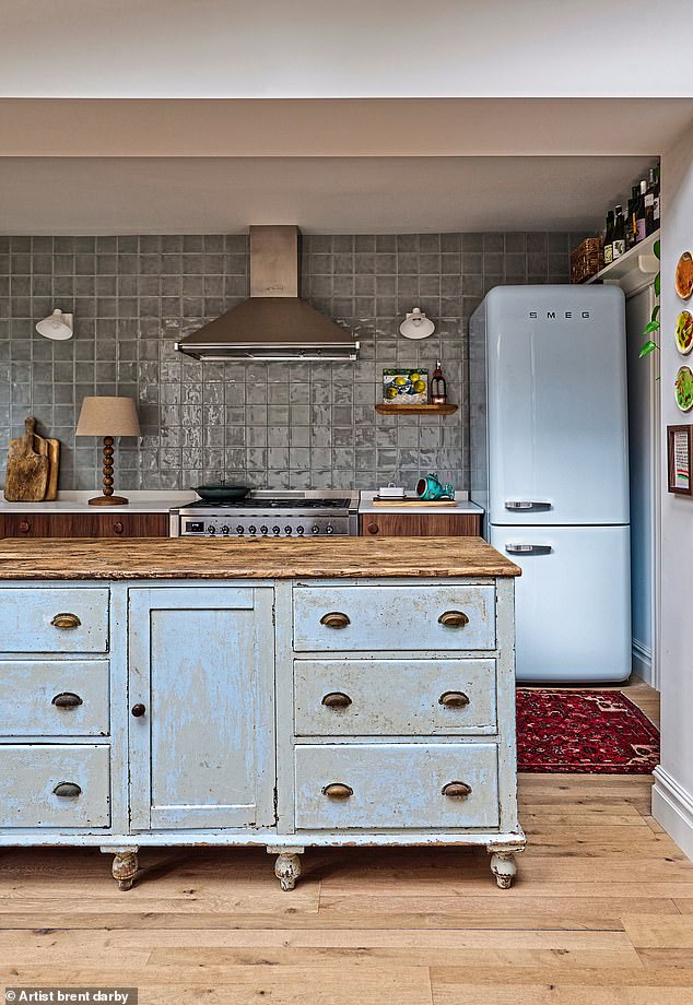 A French dresser has been repurposed as a kitchen island to house Lisa’s cutlery and linens. The previous Aga was taken away by Avec Cookers who recycled the parts, and the chimney breast was removed for space. Lisa also took out the spotlights, which allowed for an extra five inches of ceiling height.