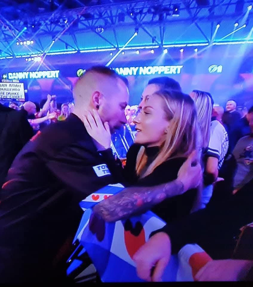 NINTCHDBPICT001044243891