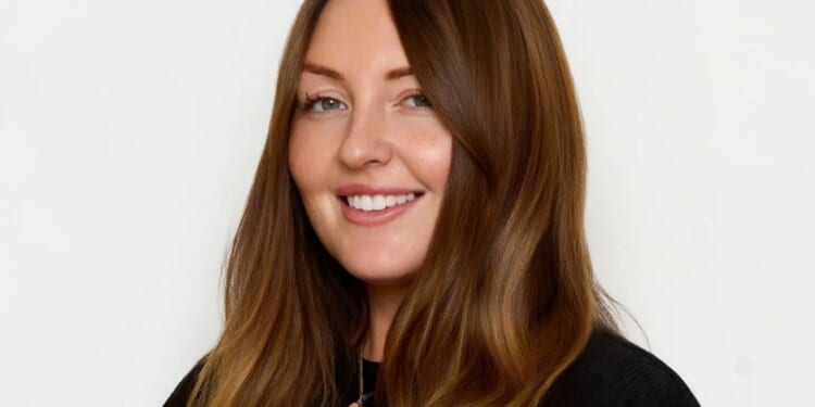 I can talk to dead people, see spirits & have 'proof' heaven exists